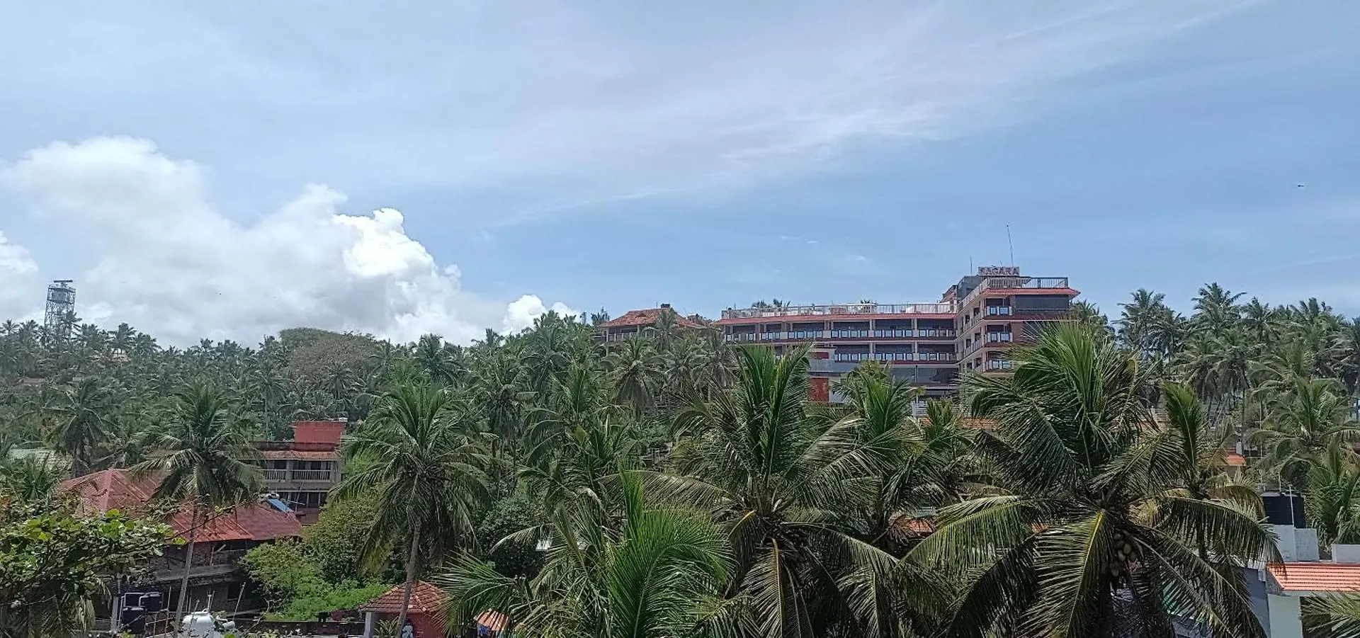 Tippys Beach Resort Ковалам